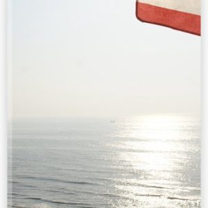Acrylglas - Strand - Zee - Zand - Parasol - Mensen - Strandtent - Zon - 20x60 cm Foto op Acrylglas (Wanddecoratie op Acrylaat)